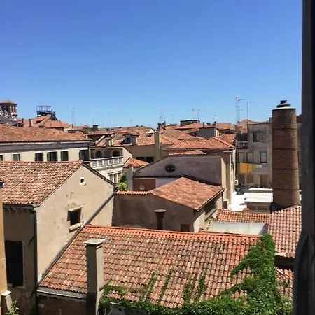 Corte Del Pozzo Pensión